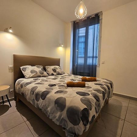 Le Contemporain-2 Chambres-Vue Eglise Saint Paul Nîmes Zewnętrze zdjęcie